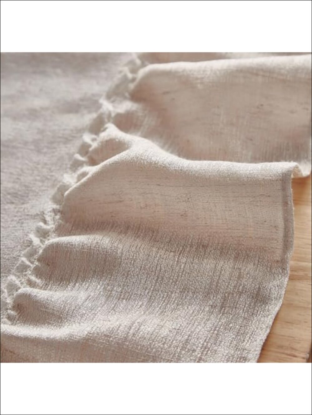 Linen Tablecloth 60x102 Ruffled Ruffle Dining Decor - Picture 3 of 6